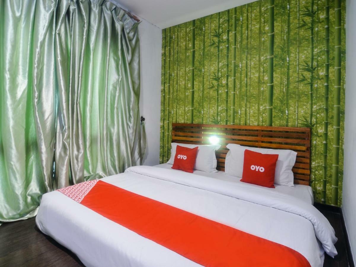 Oyo 1119 Memoire Express Hotel Kuching Exterior foto